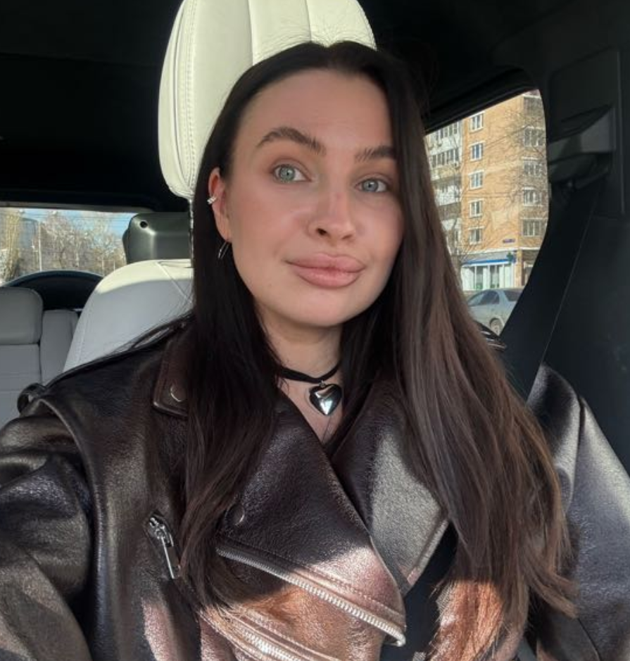 Худи c аэрографией Y2K